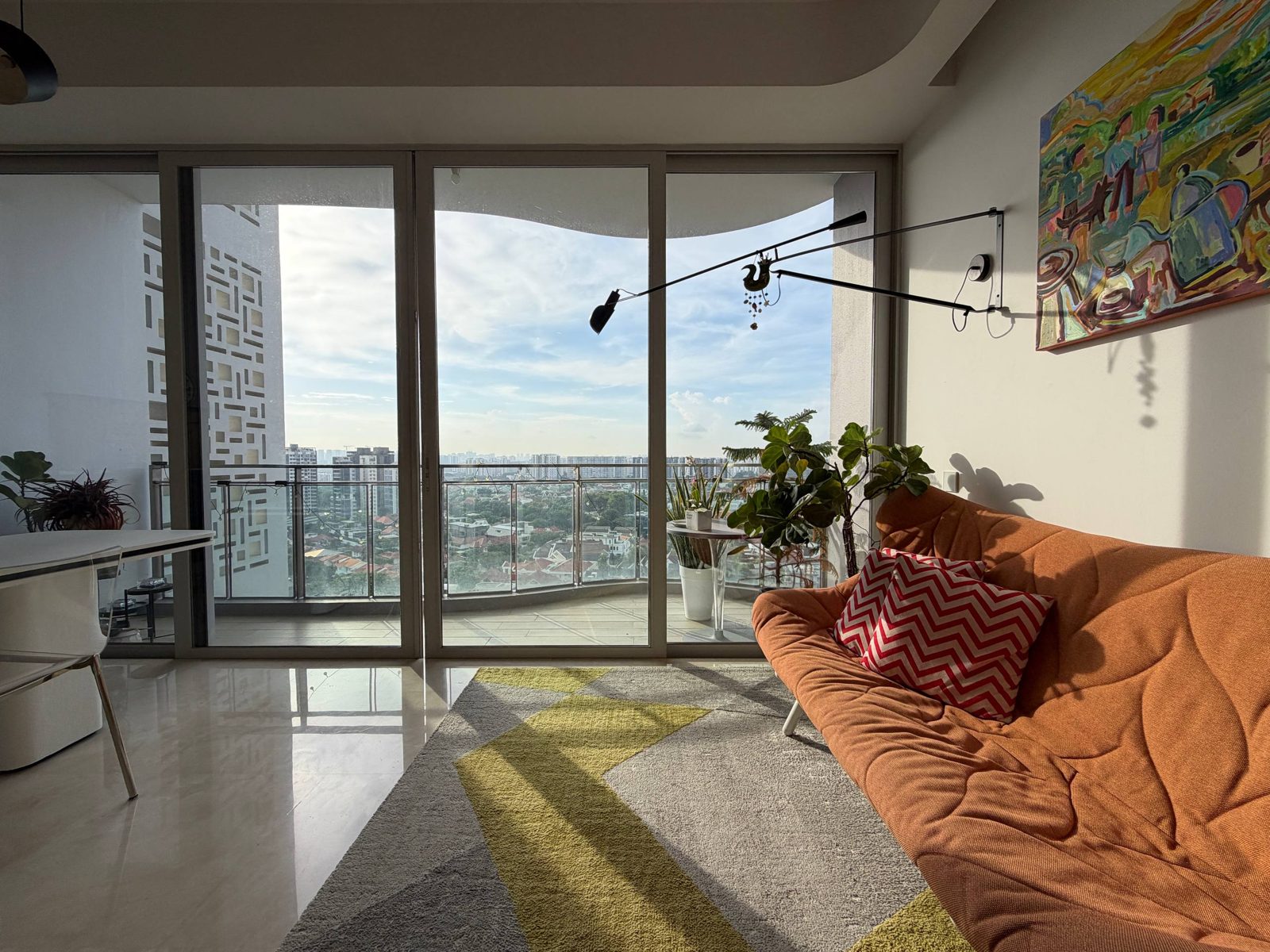 The Meyerise #19-05 living area